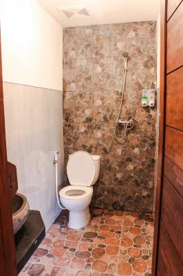 Griya Gribig Guest House Mitra RedDoorz Photos