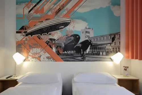 B&B HOTEL Böblingen Photos