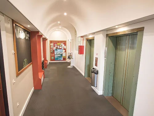 Hotel Waterloo & Backpackers Public Areas Photos