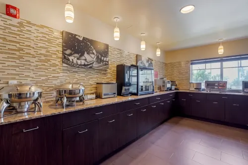 Best Western Plus Miami Airport North Hotel  Suites Питание Photos