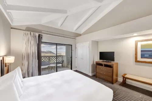 Hilton Phoenix Tapatio Cliffs Resort Rum Photos