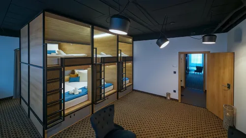 Chors Like a Hotel - Hostel Photos