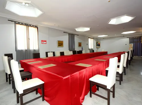 Oasis Hotel & Spa Business Facilities Photos