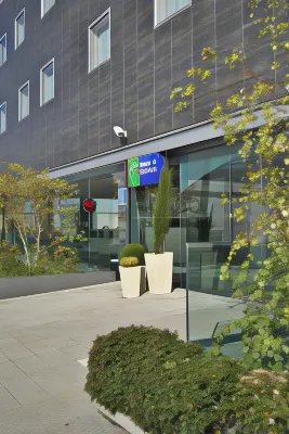 Holiday Inn Express Pamplona Extérieur Photos