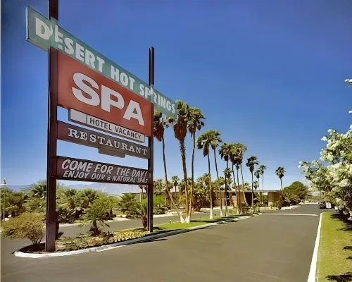 Desert Hot Springs Spa Hotel Рядом с отелем Photos
