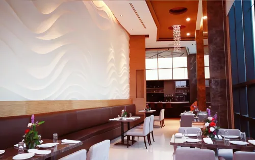 Lumen Bangkok Srinakarin Dining Photos
