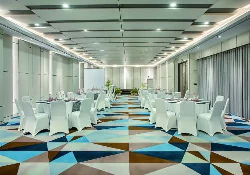 The 1O1 Jakarta Airport Cbc Makanan Photos