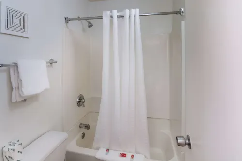 Days Inn by Wyndham Charleston WV Chambres Photos