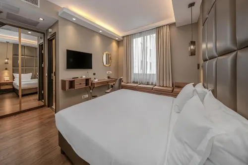 Continental Hotel Budapest Rooms Photos