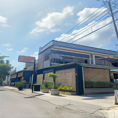 Padi Hotel Purwodadi À proximité de l'hôtel Photos