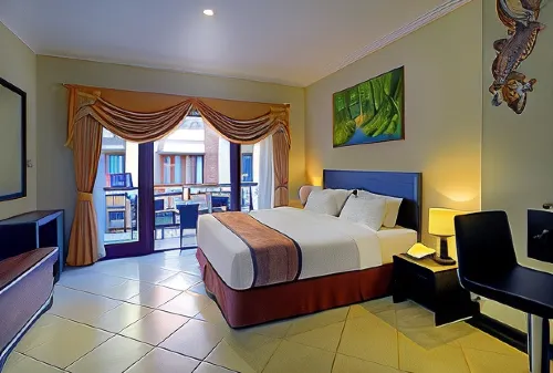 Kuta Town Houses Kamar Photos