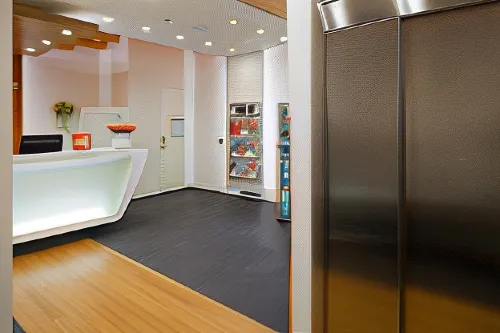 EasyHotel Amsterdam City Centre South Public Areas Photos
