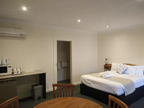 Lakeside Motel Waterfront Rooms Photos