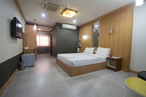Khon Kaen Ruenrom Hotel Rooms Photos