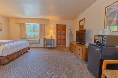 Mariposa Lodge Rooms Photos