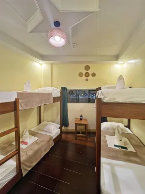 Cozy Coron Inn Photos