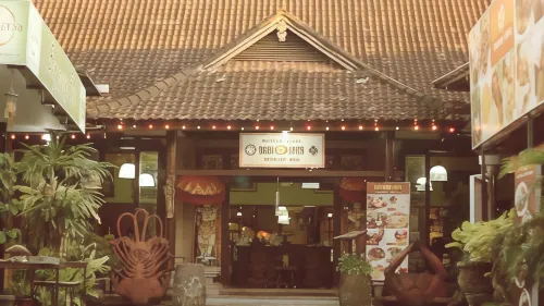 Dewi Sinta Hotel and Restaurant Esterni Photos