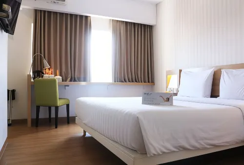 Whiz Prime Hotel Basuki Rahmat Malang Kamar Photos