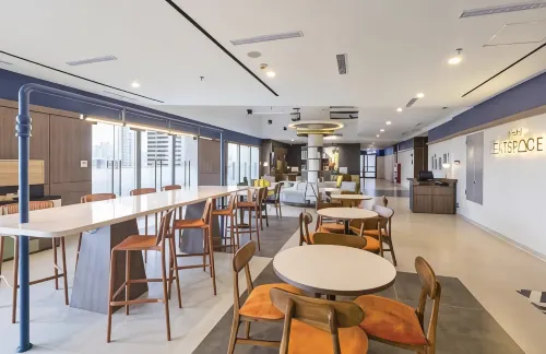 ARTOTEL Hub Simpang Temu Makanan Photos