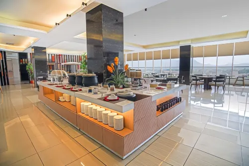 Fox Hotel Gorontalo Makanan Photos