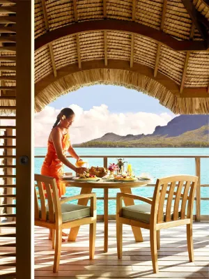 Four Seasons Resort Bora Bora Dining Photos