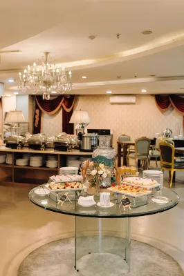 Amaroossa Royal Bogor Dining Photos