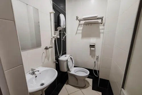 Hotel Kuang Hua Sitiawan Near to Unikl-Mimet Photos