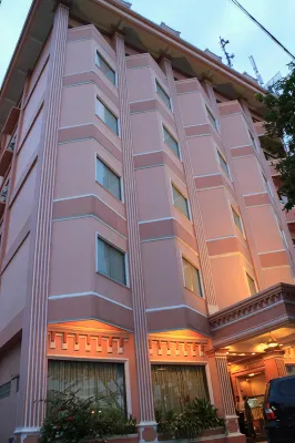 Hotel Mega Lestari Extérieur Photos