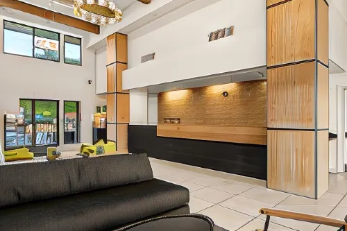Oxford Suites Redding Photos