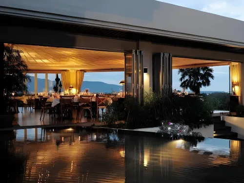 The Pavilions Phuket Dining Photos