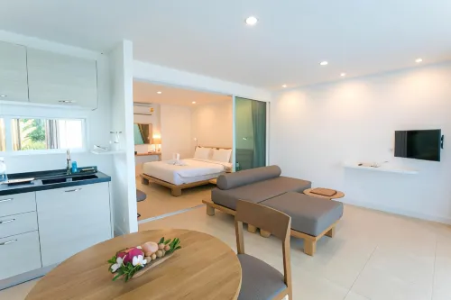 Seanery Beach Resort Kamar Photos
