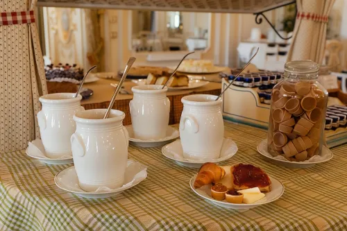Grand Hotel des Iles Borromées & Spa Restauration Photos