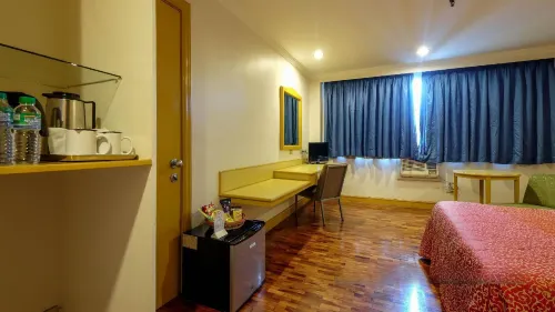 Aloha Hotel Roxas Boulevard Manila Photos