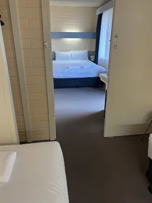 Mahogany Motel Rooms Photos