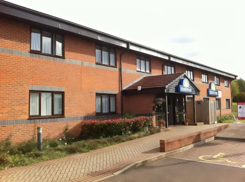 Days Inn by Wyndham Warwick South M40 Exterior Photos