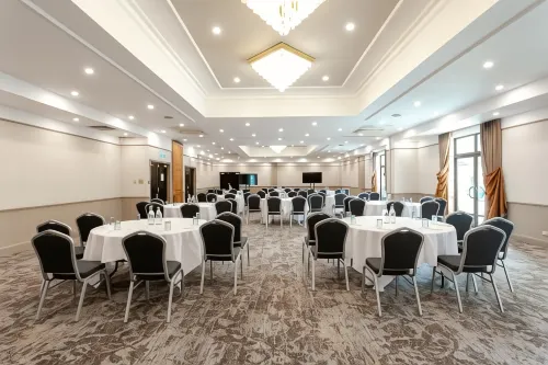 Cedar Court Bradford Hotel Business Facilities Photos