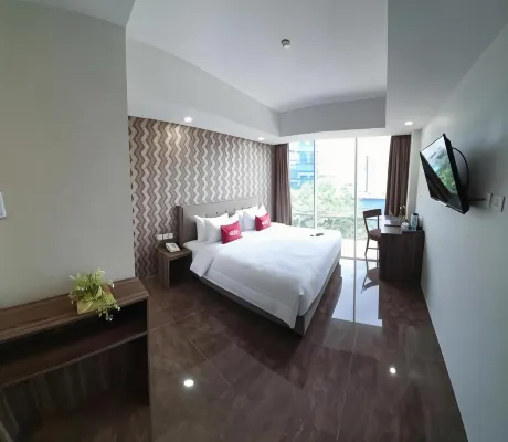 Win Premier Mangga Besar Photos