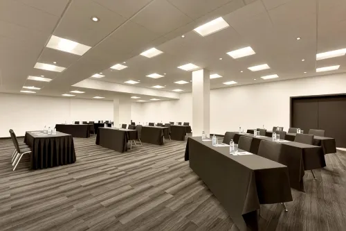 Hotel Pur, Quebec, a Tribute Portfolio Hotel Business Facilities Photos