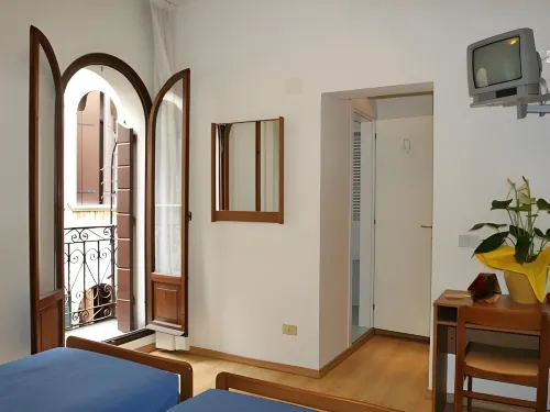 Hotel Caprera Zimmer Photos