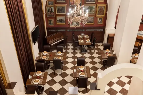 Hotel Ickale Restauration Photos
