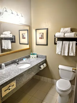 Holiday Inn Express & Suites Rancho Mirage - Palm Spgs Area Photos