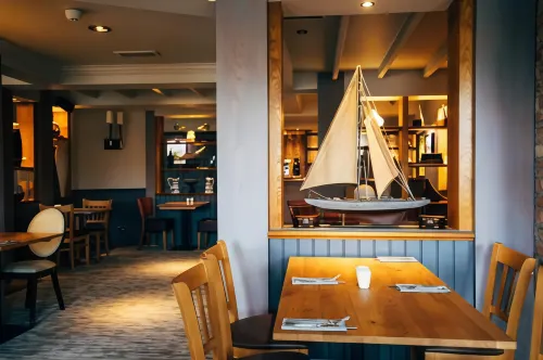 Ibis Coleraine Riverside Restauration Photos