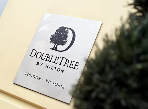 DoubleTree by Hilton London Victoria Rooms Photos