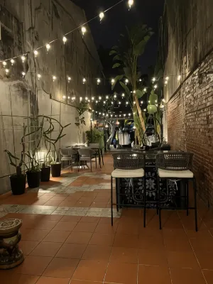 Local Backpacker Hostel Public Areas Photos