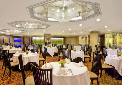 Regal Oriental Hotel Restauration Photos