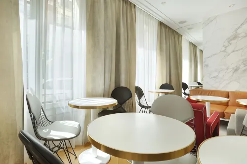 Nouvel Eiffel Hotel - Paris Restauration Photos