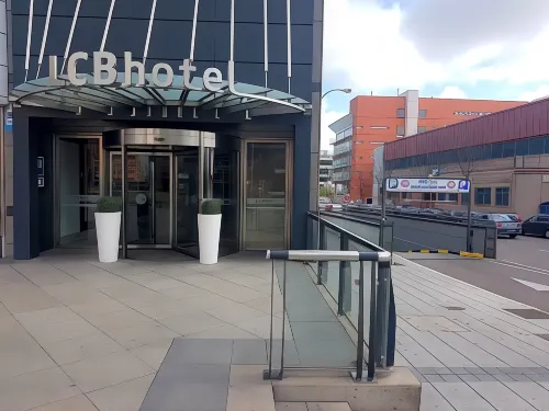 LCB Hotel Fuenlabrada Exterior Photos