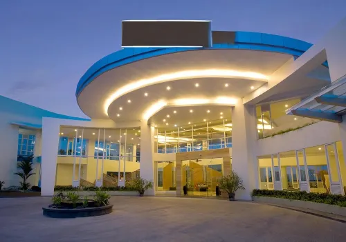 Hotel Santika Bangka Extérieur Photos