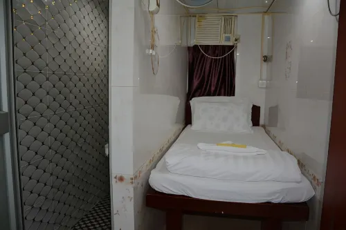 Everest Hostel Block E Rooms Photos