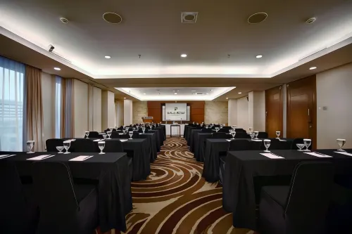 Royal Palm Hotel & Conference Center Cengkareng Fasilitas Bisnis Photos